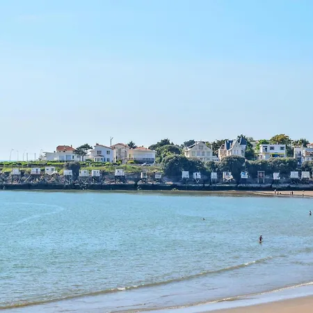 2 Bedroom Awesome Home In Royan Casa vacanze