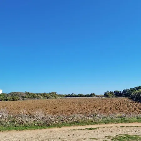 Lovely In With Wifi Holiday home Royan