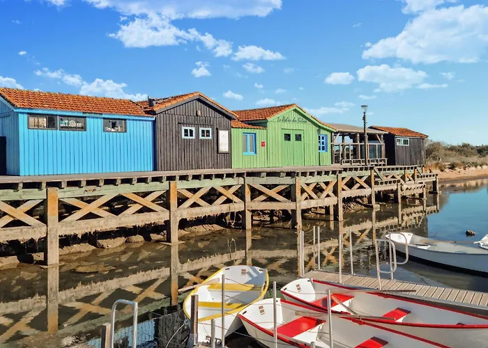 Дом отдыха Lovely In With Wifi